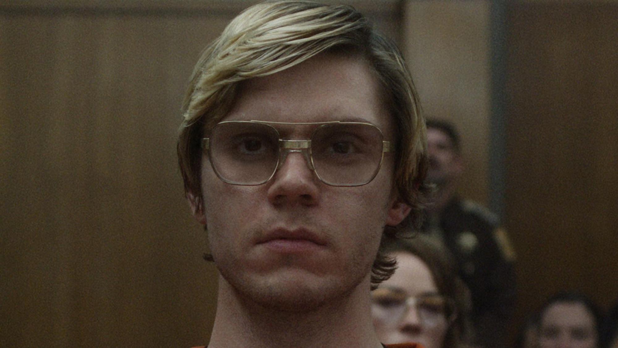Evan Peters als Jeffrey Dahmer
