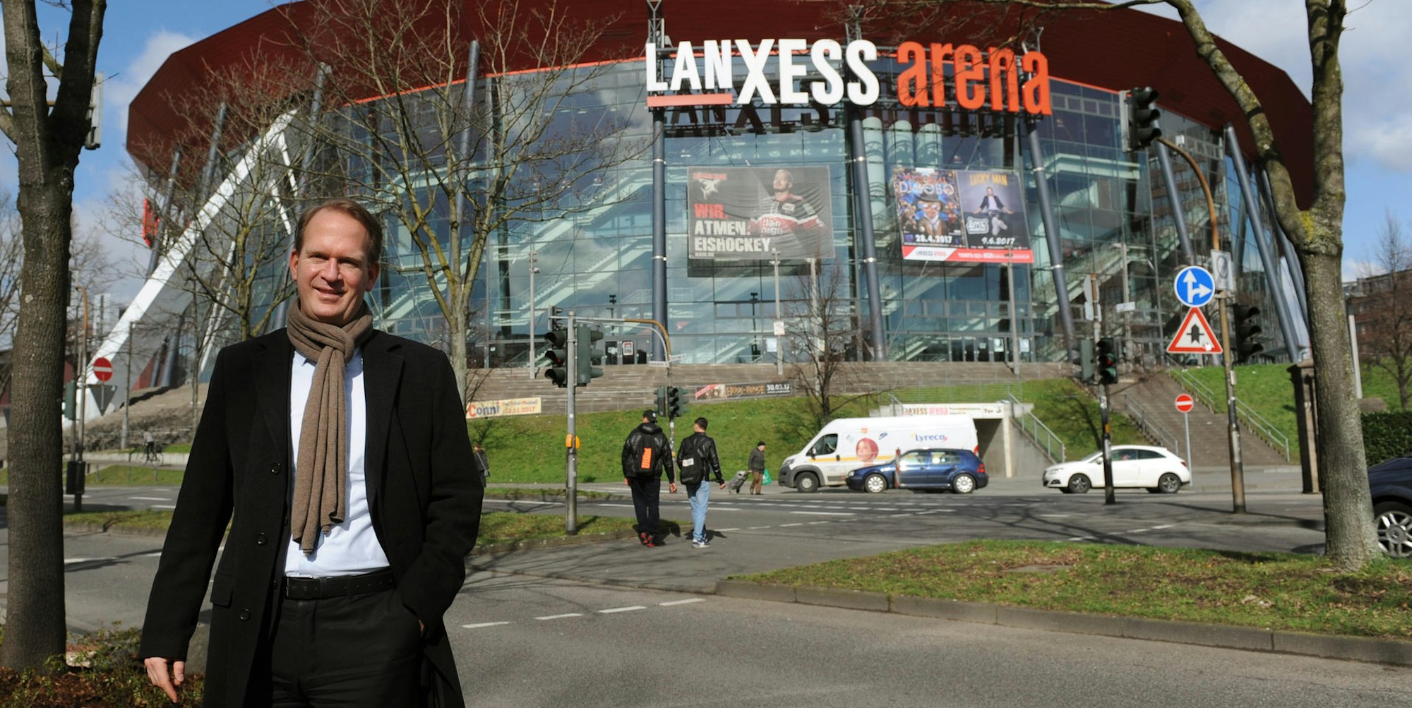 Löcher vor dem Henkelmännchen