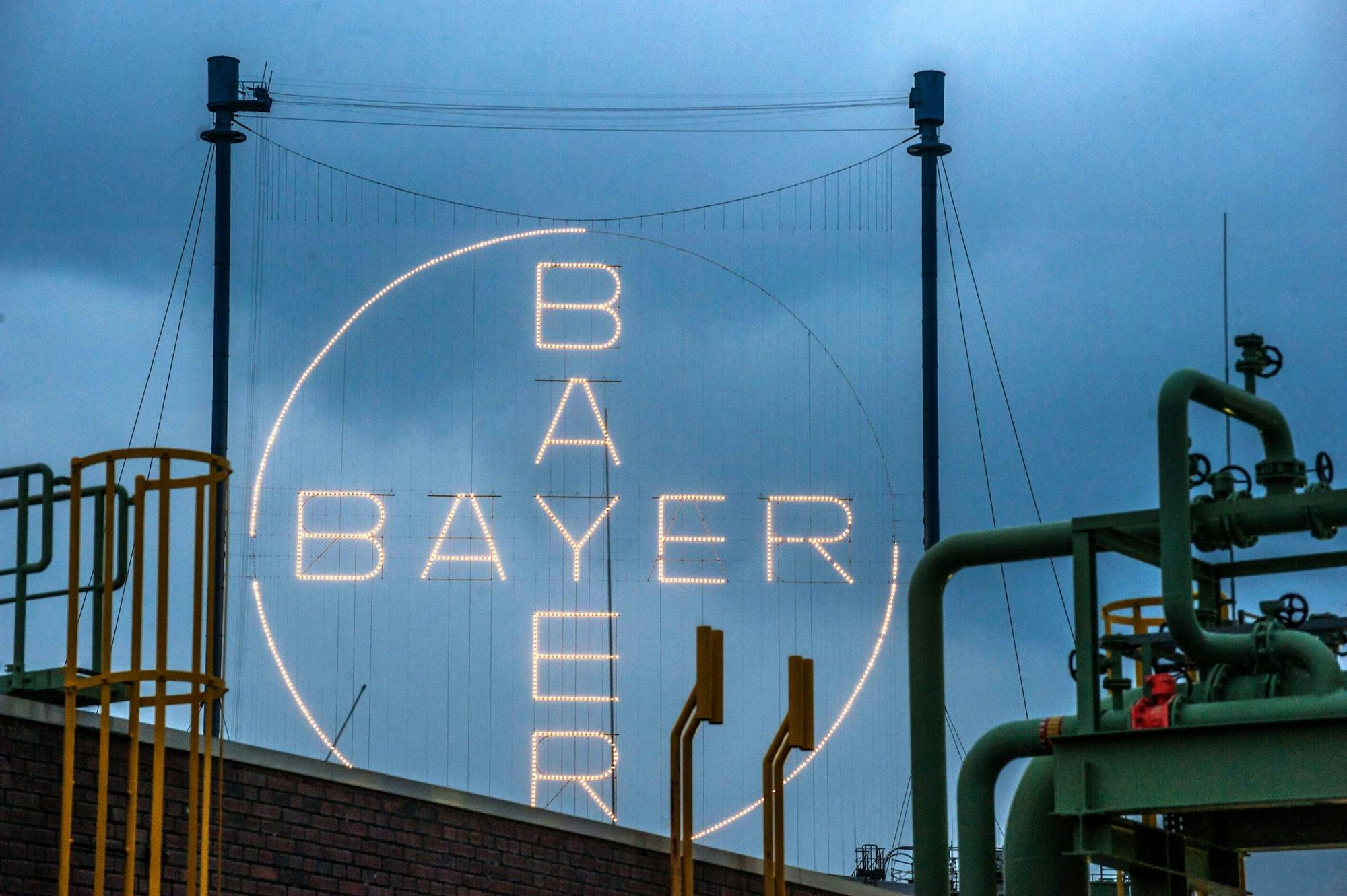 leverkusenbayerkreuz_ALF_8130_1