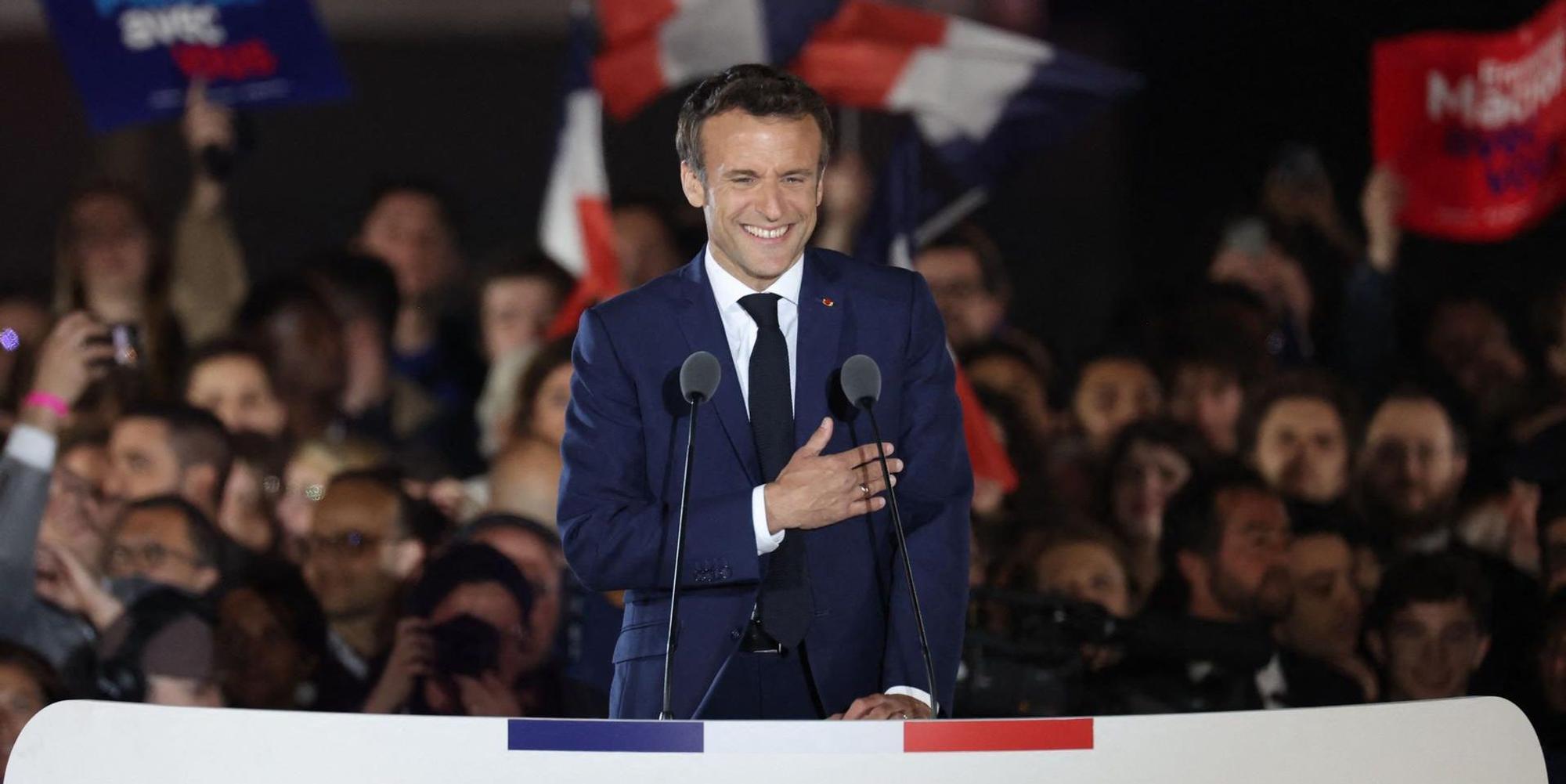 Macron Jubel Eiffelturm