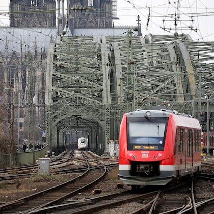 SBahn auf Hohenzollernbrücke