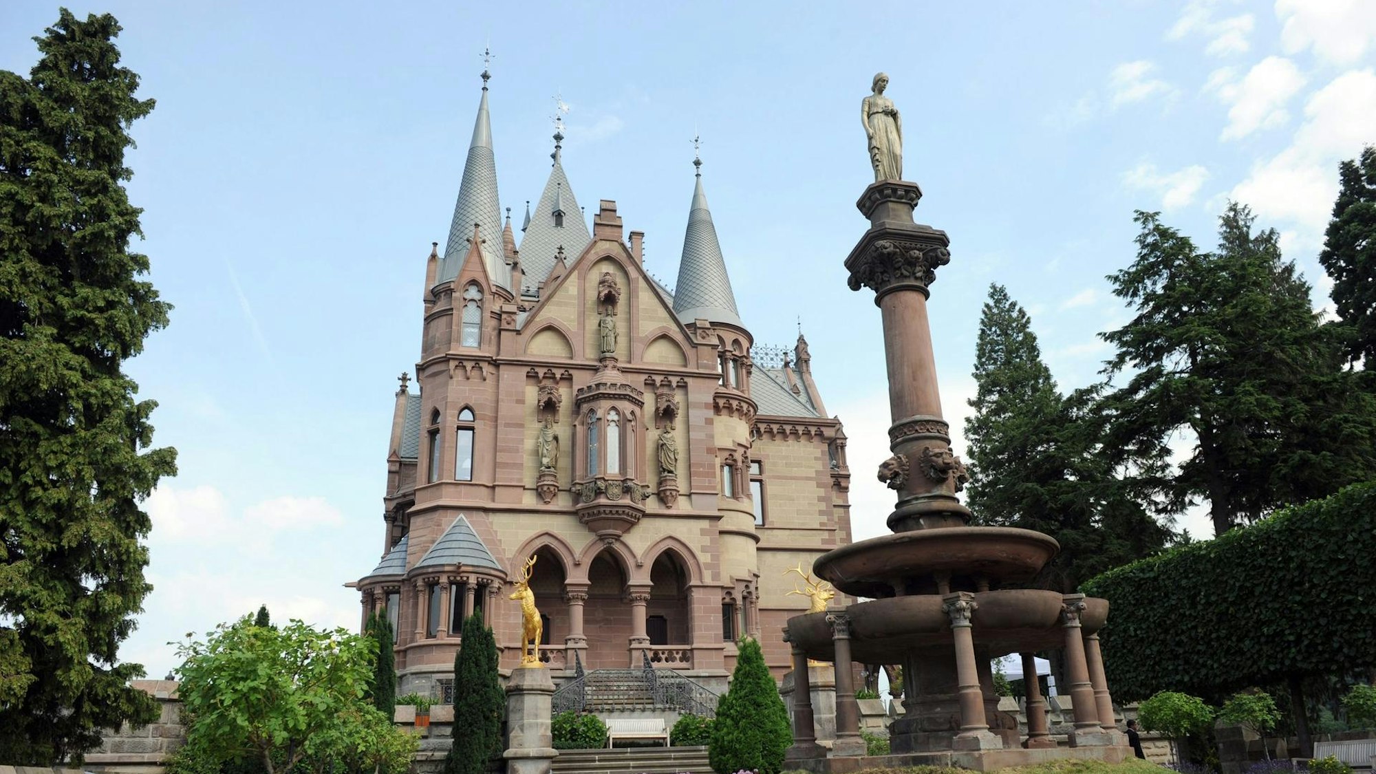 Schloss Drachenburg in Königswinter
