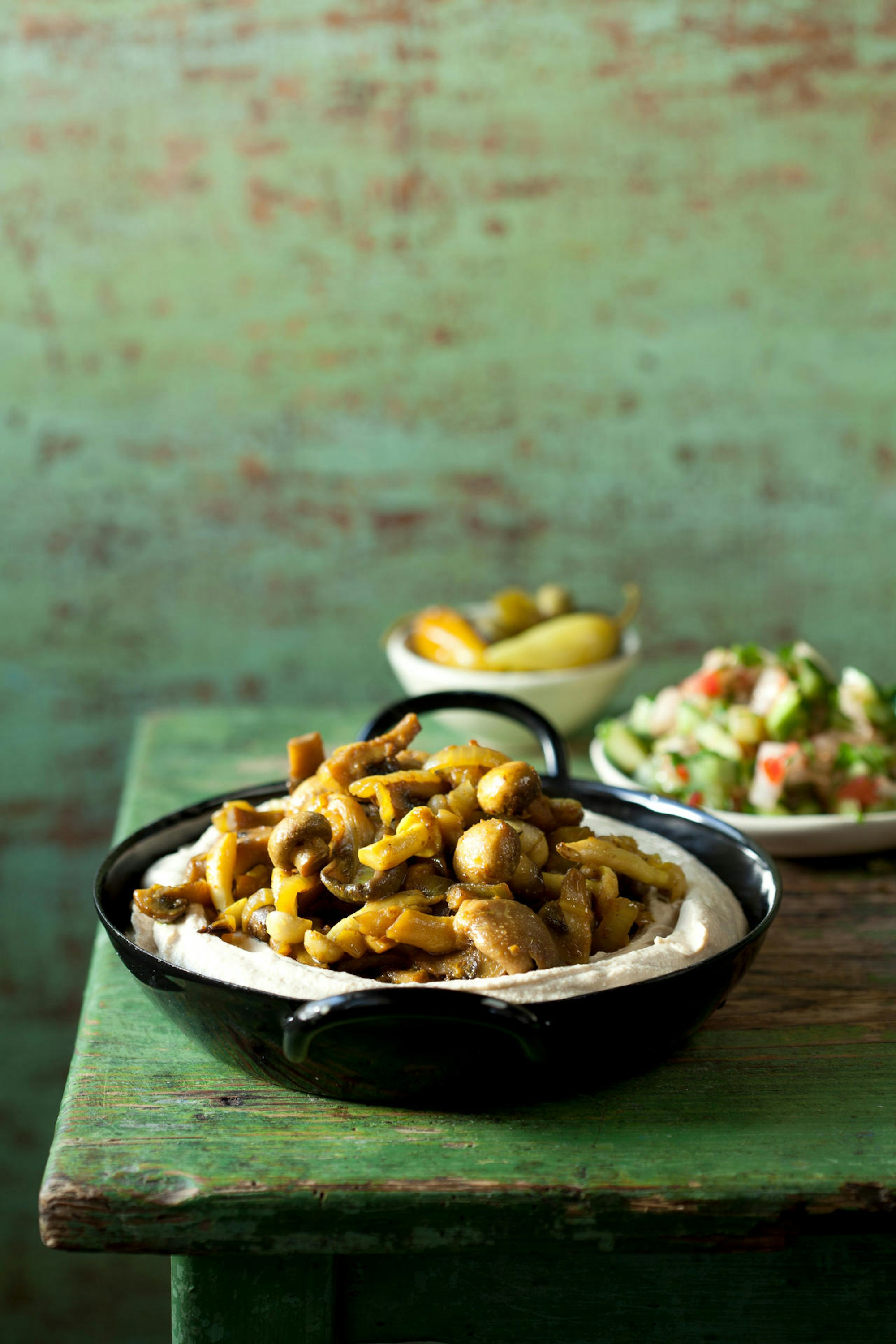 hummus mit pilzragout