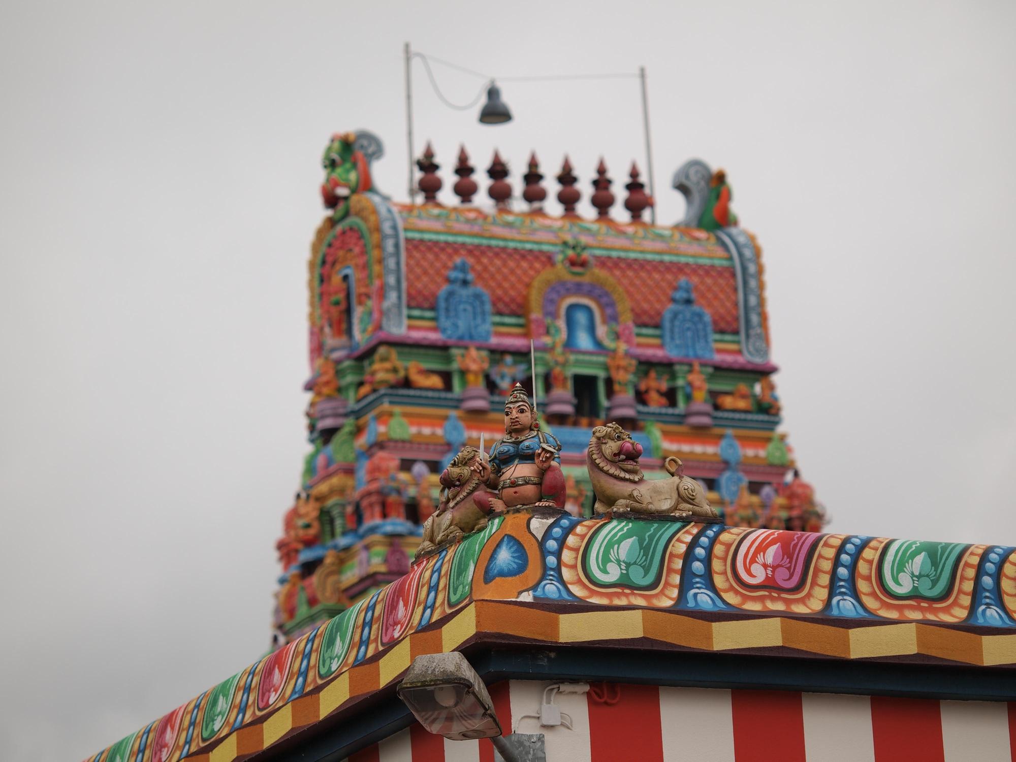 Sri_Kamadchi_Ampal_sculptures_NW