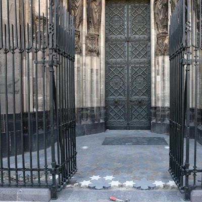 20200505-RAK-DomgeschichtenZaun-002