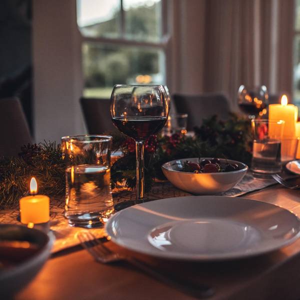 Festliche gedeckter Tisch Getty Images