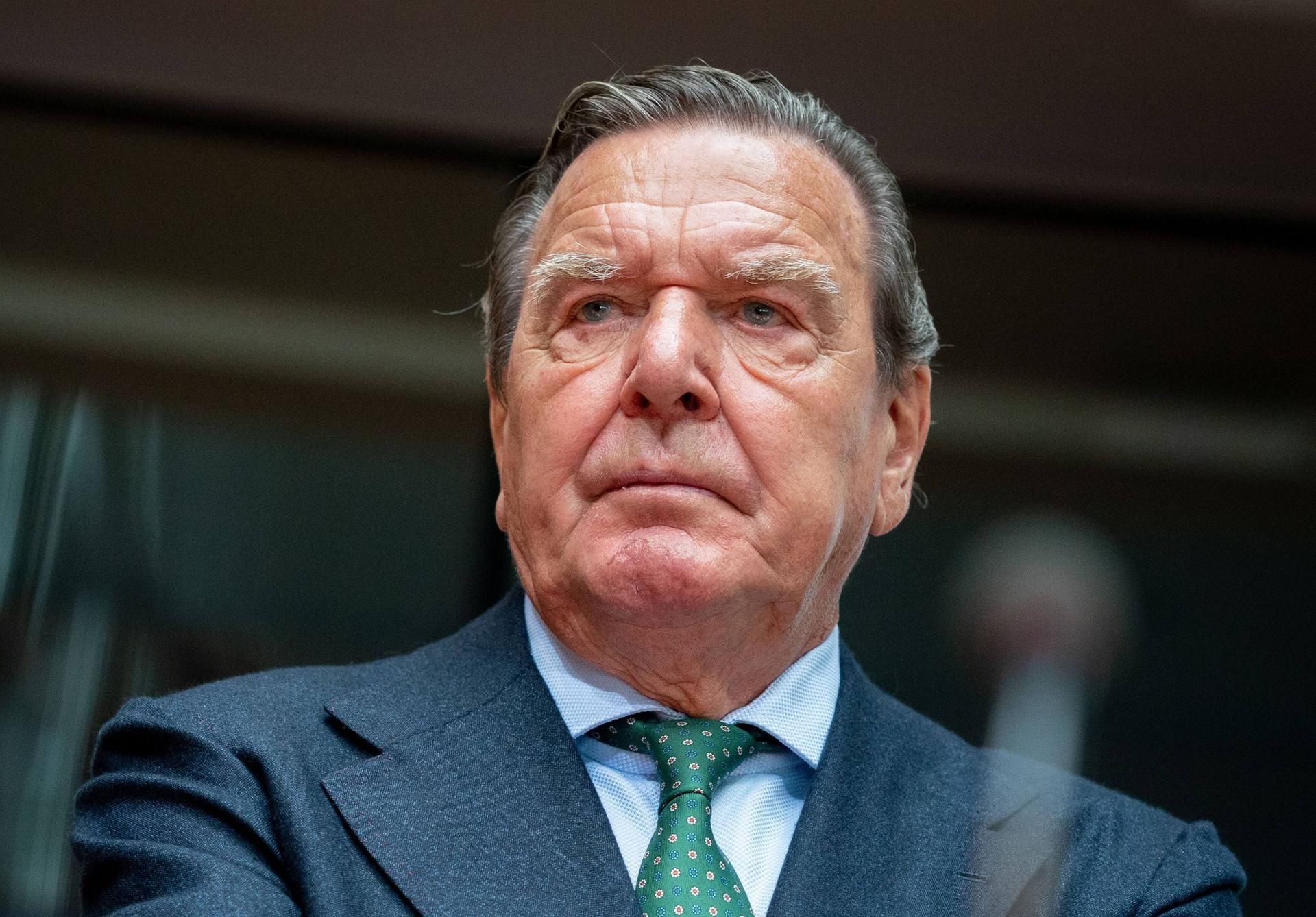 Schröder fliegt von Speisekarte