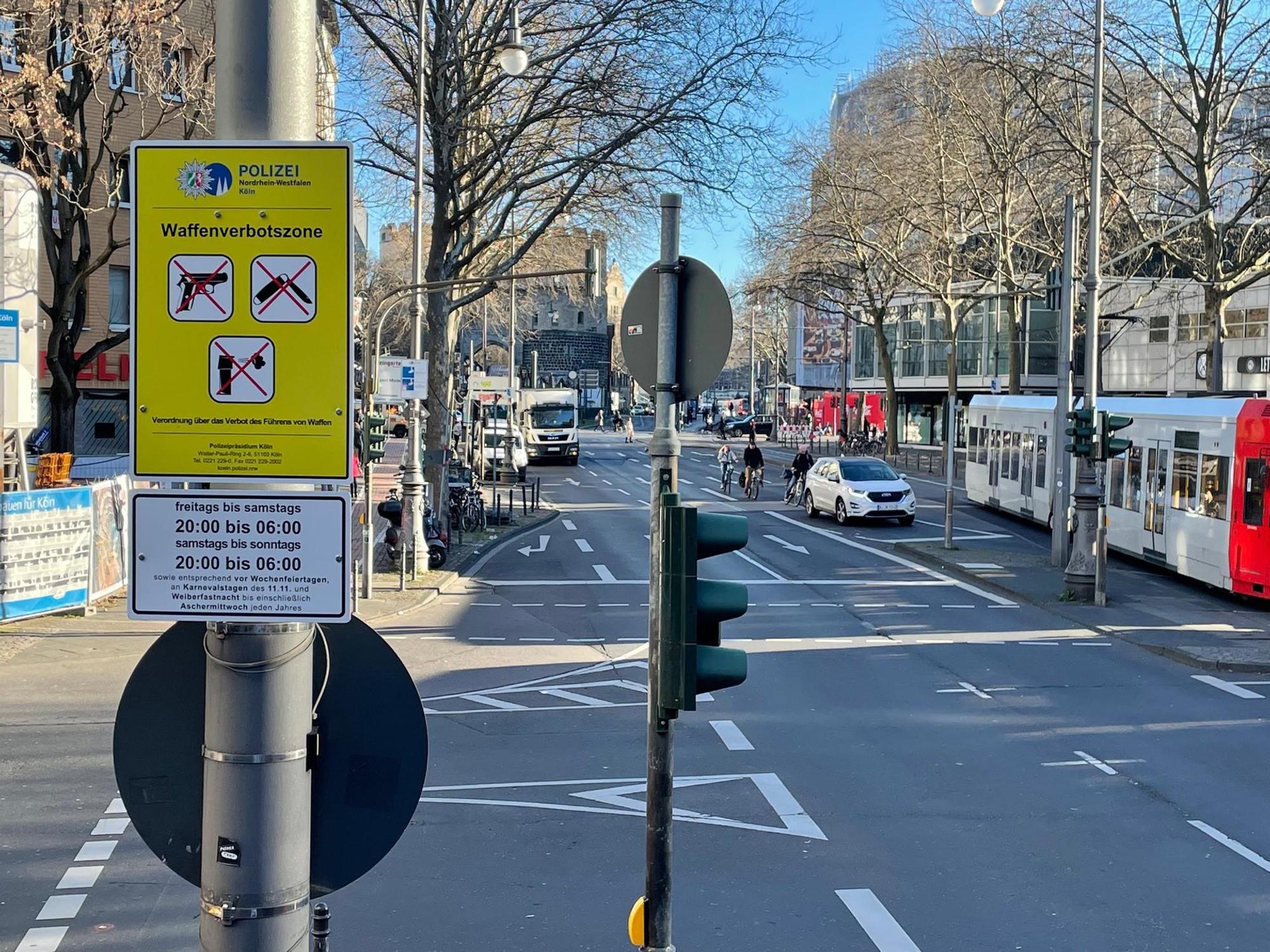 Waffenverbotszone Schild
