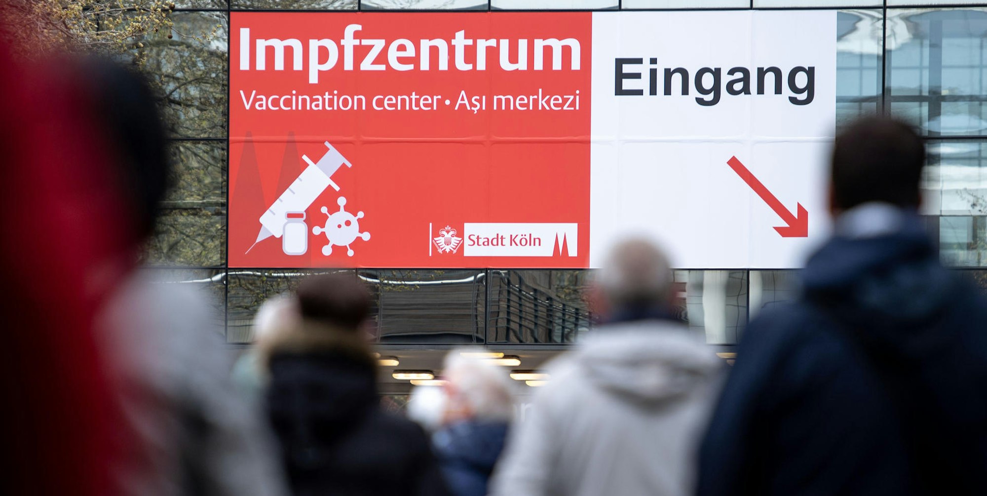 Impfzentrum Köln dpa