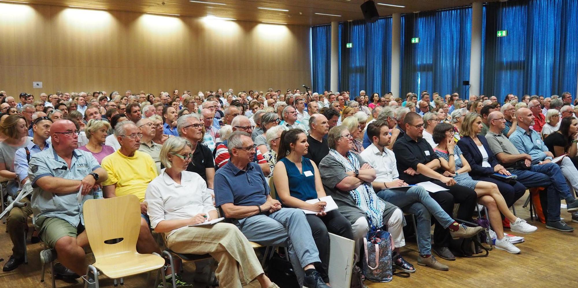 sues Rondorf 6 gut besuchte Veranstaltung in der Gesamtschule Foto Süsser