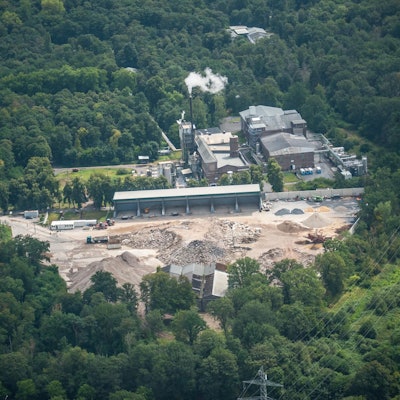 Das Werk von Dynamit Nobel auf dem Hügel über Schlebusch