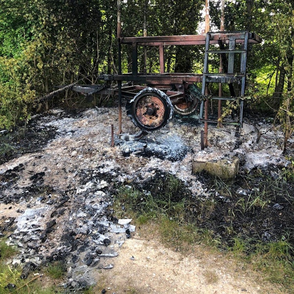 20220511-ber-abgebrannter-hochsitz-c-kipshagen