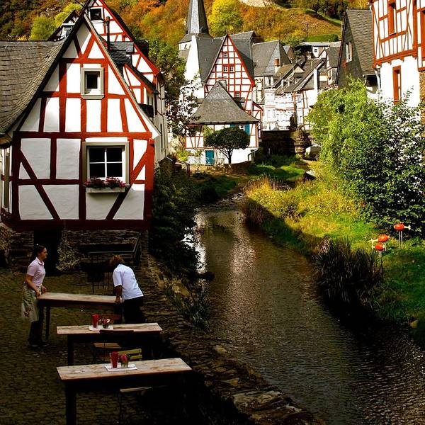 Monreal_Eifel_Wiki cc2.0 Heribert Pohl
