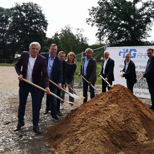 Wesseling Spatenstich Kita Gartenhallenbad