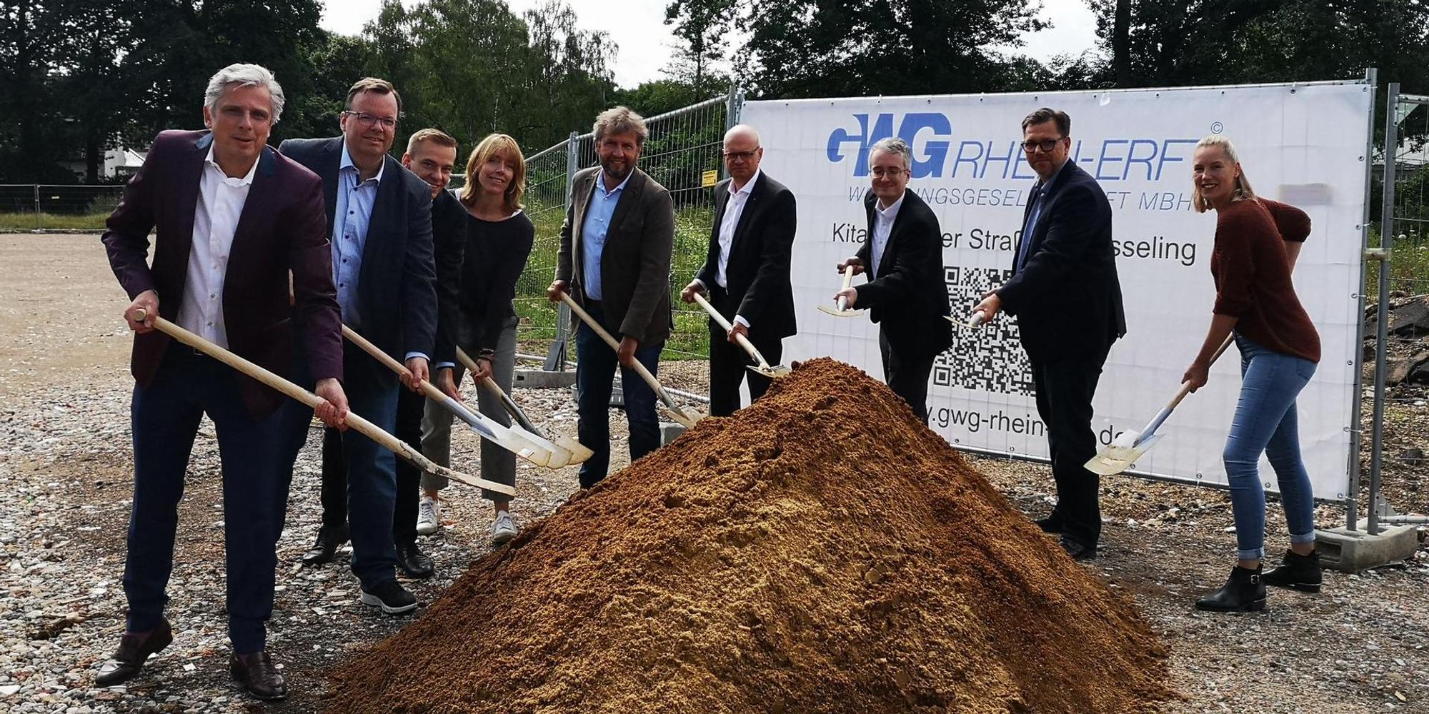 Wesseling Spatenstich Kita Gartenhallenbad