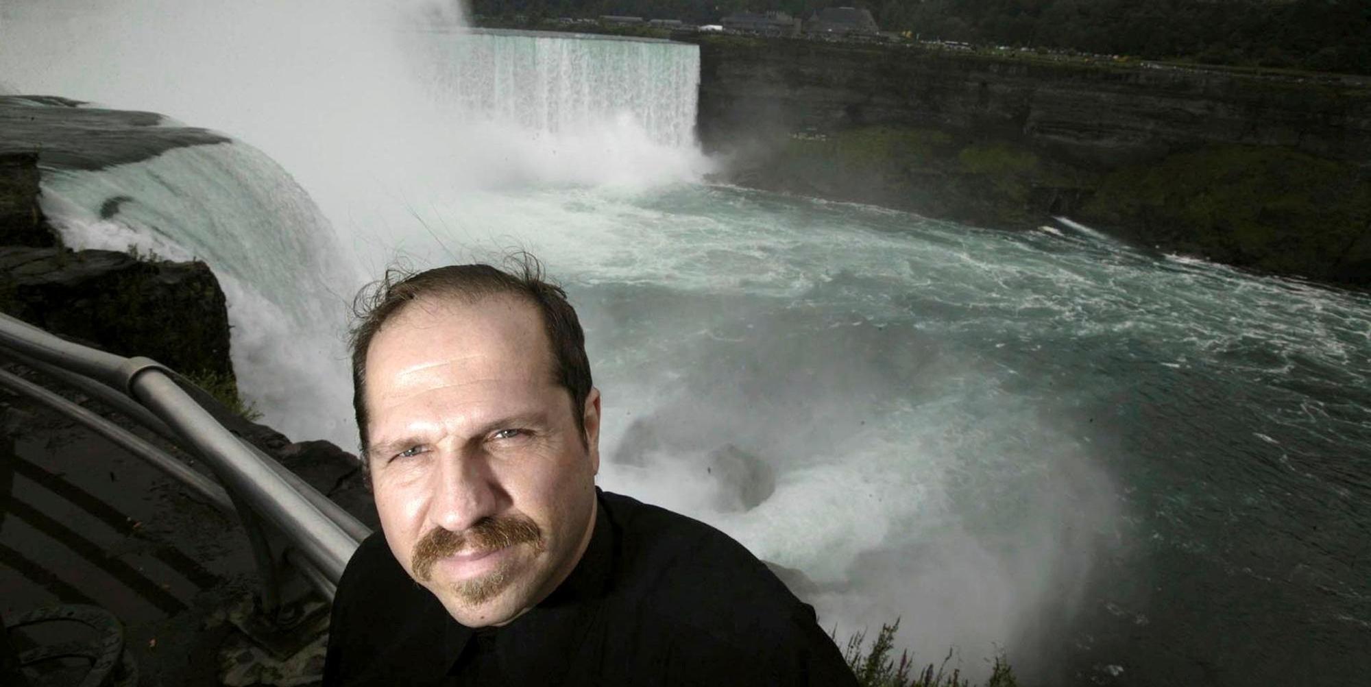 Kirk Jones Niagara Fälle