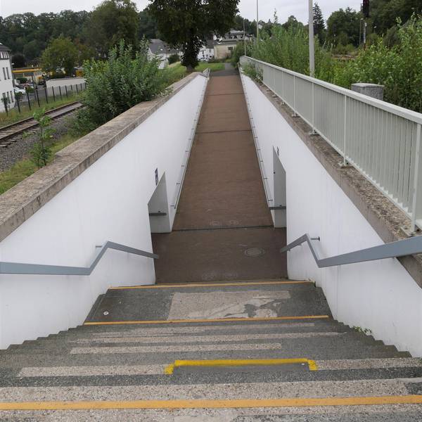 Kall_Bahnhof_Barriere_2