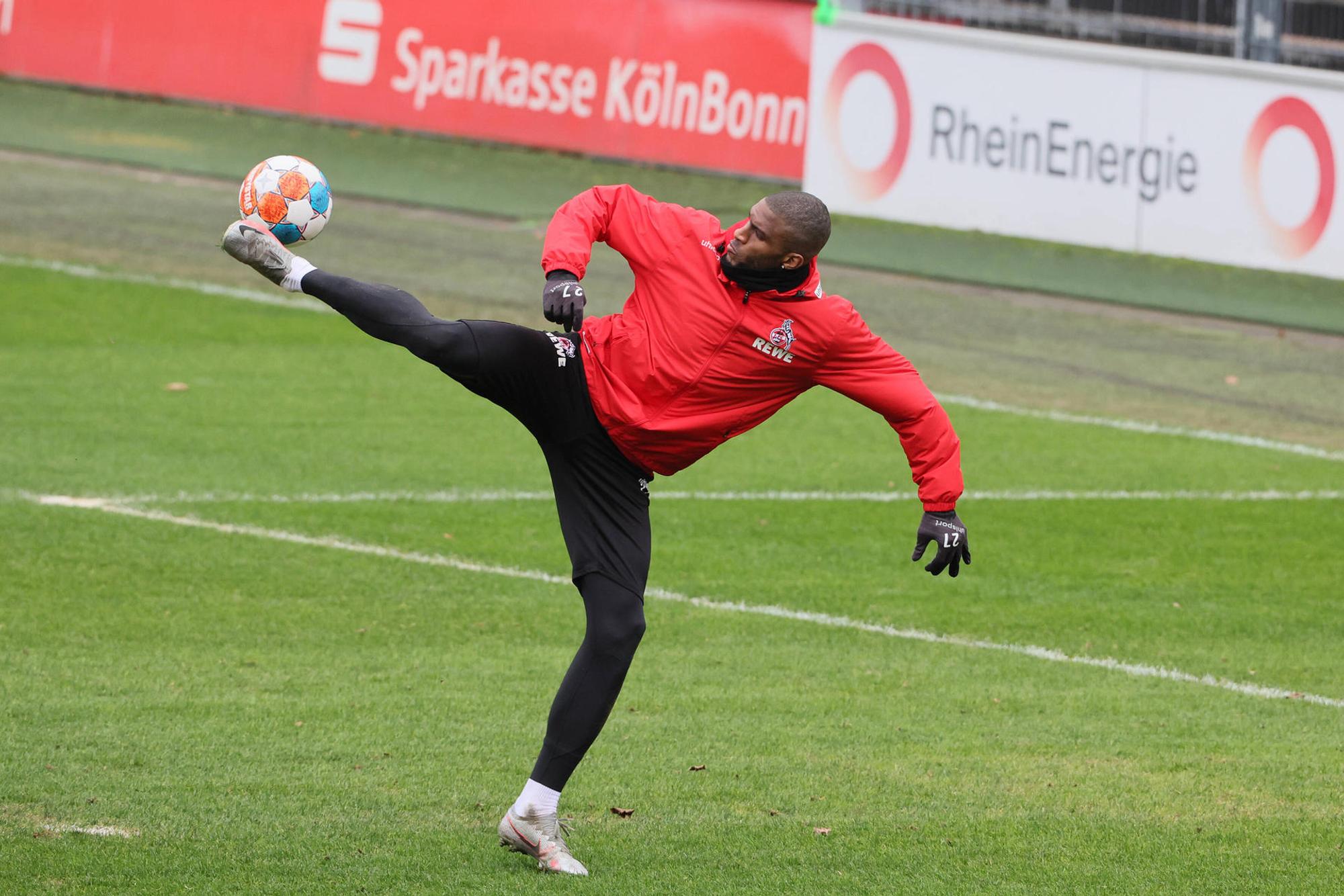 Modeste am Ball