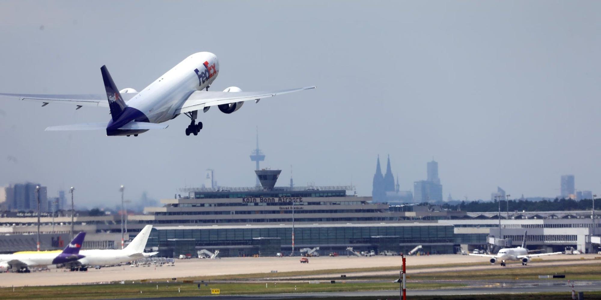 Flughafen kras (1)