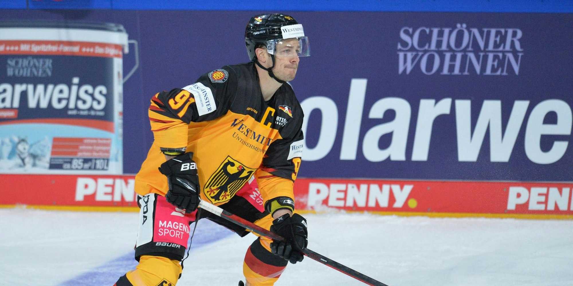 9FF4D893-D1F5-4AFD-BB32-DF6243D063C4