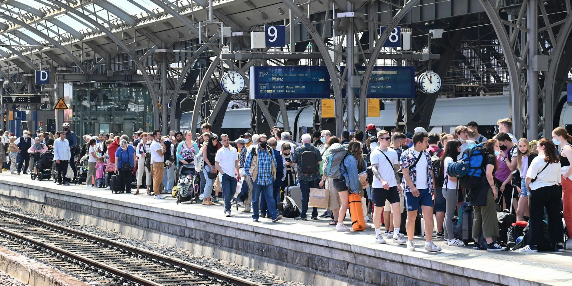 HAuptbahnhof Köln 080822