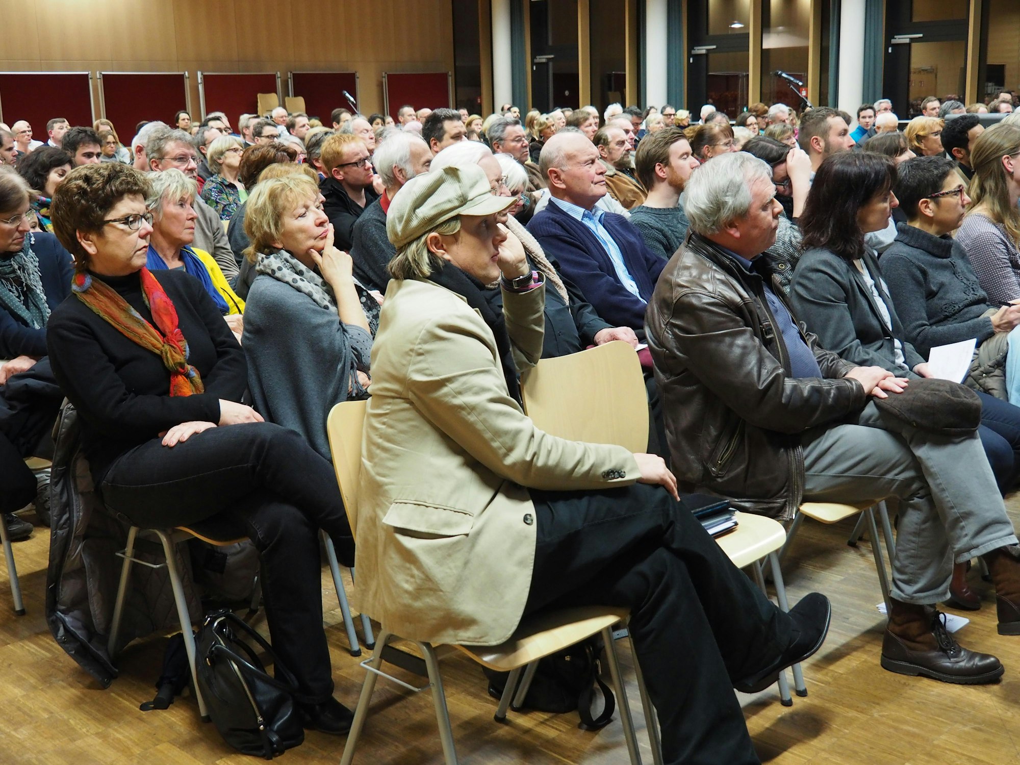 Mehr als 300 Zuschauer haben an der Infoveranstaltung teilgenommen.