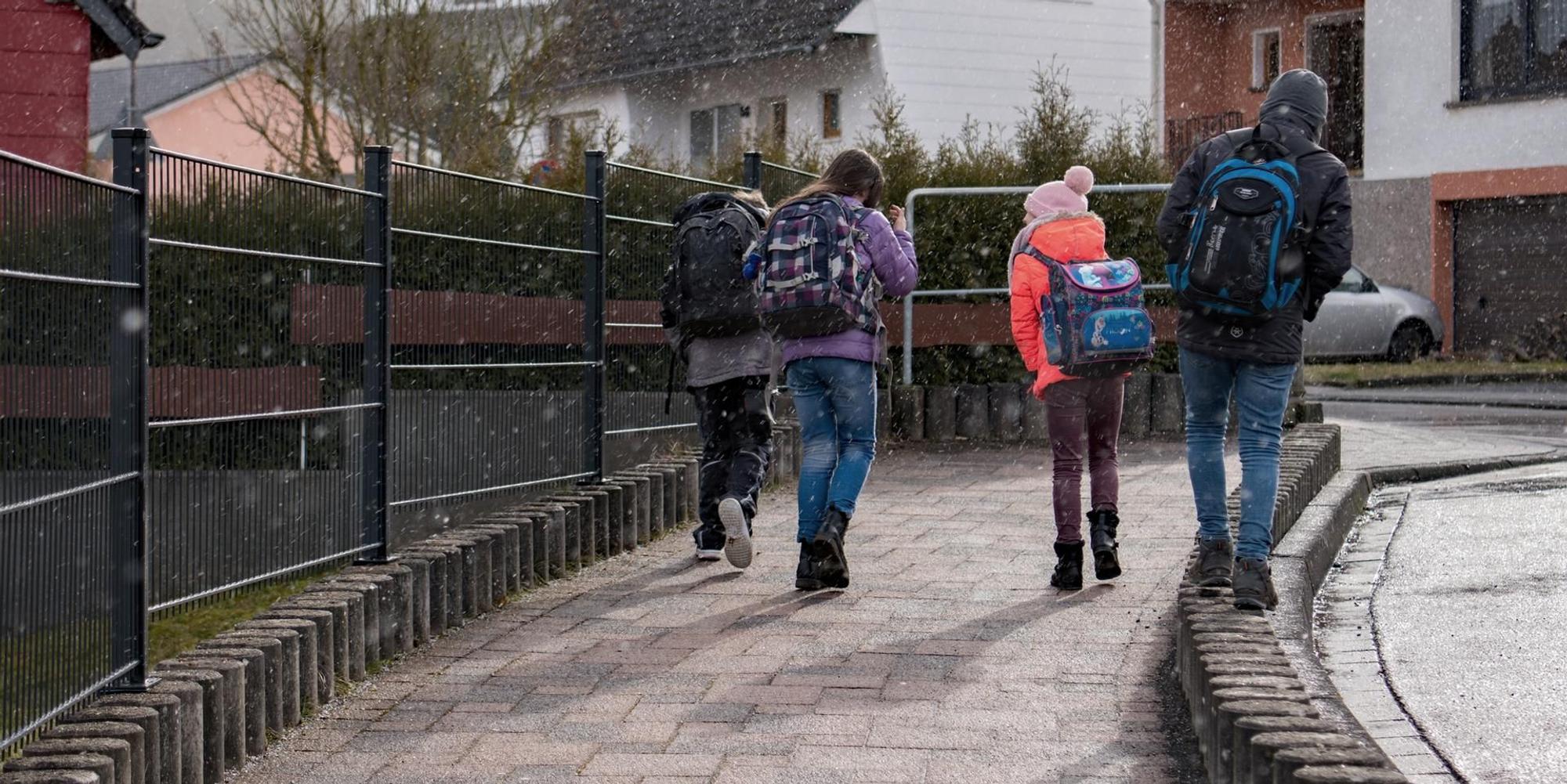 Grundschule_Hellenthal_Verkehr_1