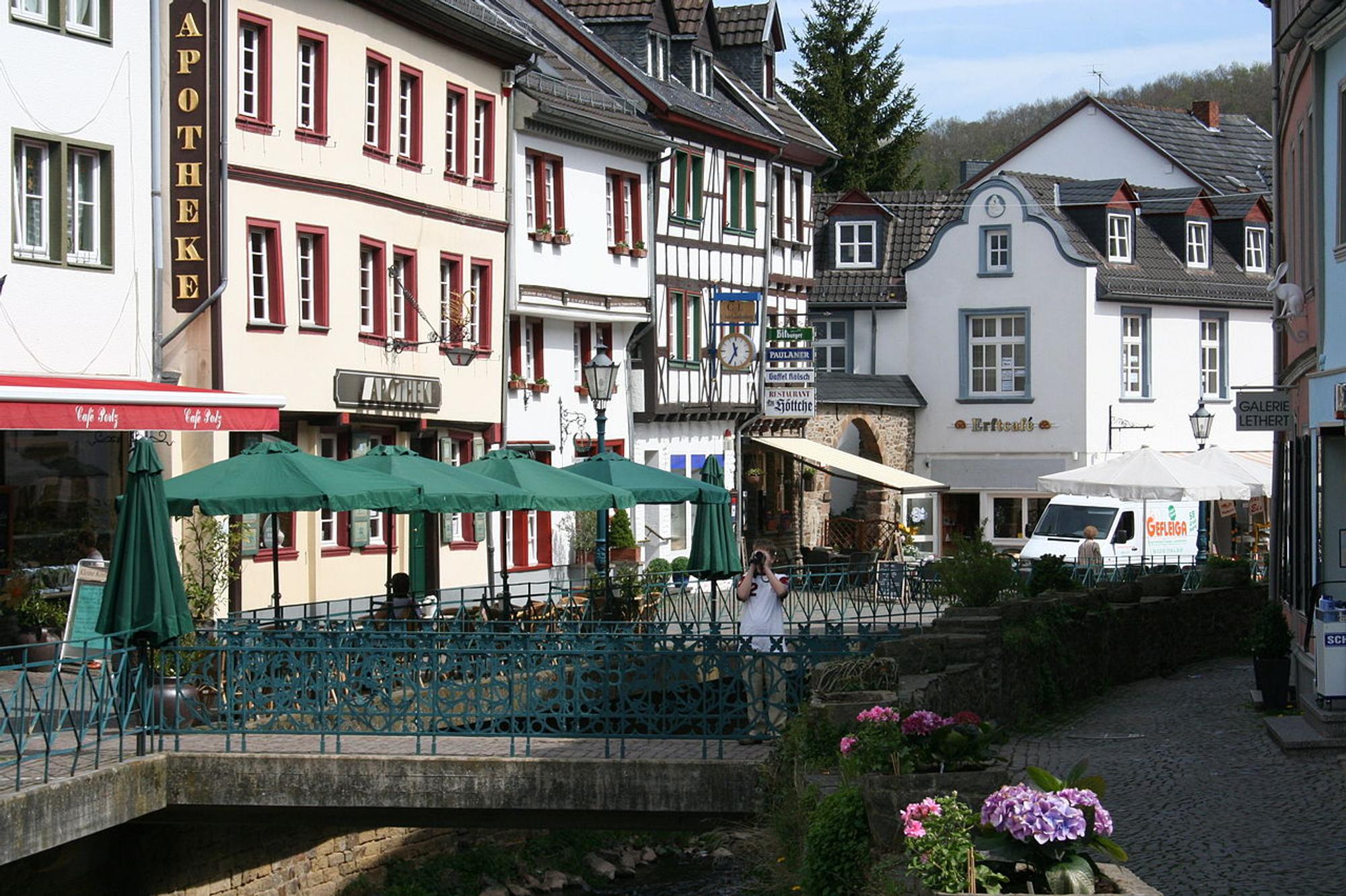 1280px-Bad_Munstereifel