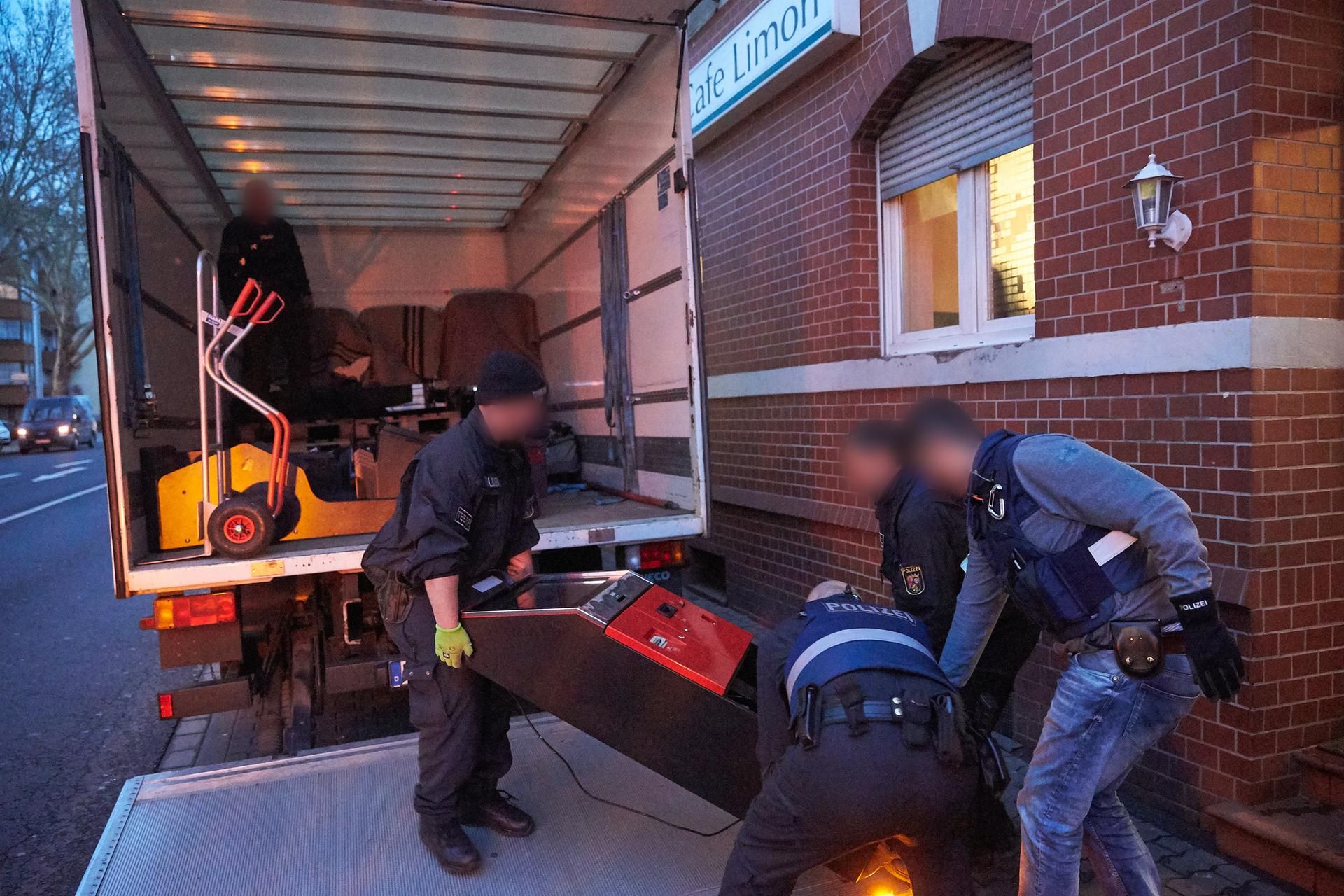 Razzia 10.4 2