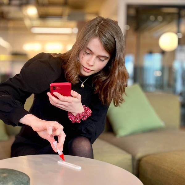 Corona Selbsttest Smartphone
