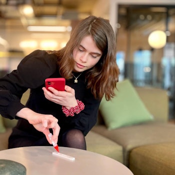 Corona Selbsttest Smartphone