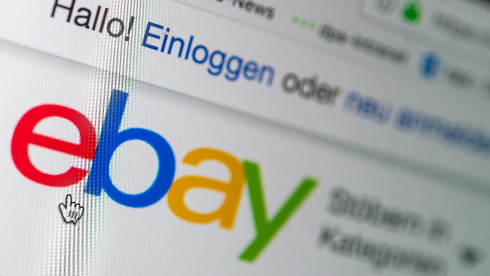 Bei Ebay kaufte der Kunde ein Designersofa zum spottbilligen Preis.