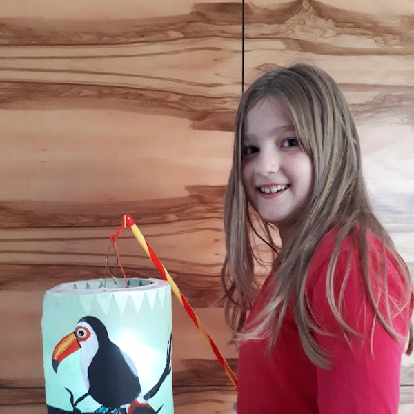 Bea_Wirths_mit_Laterne