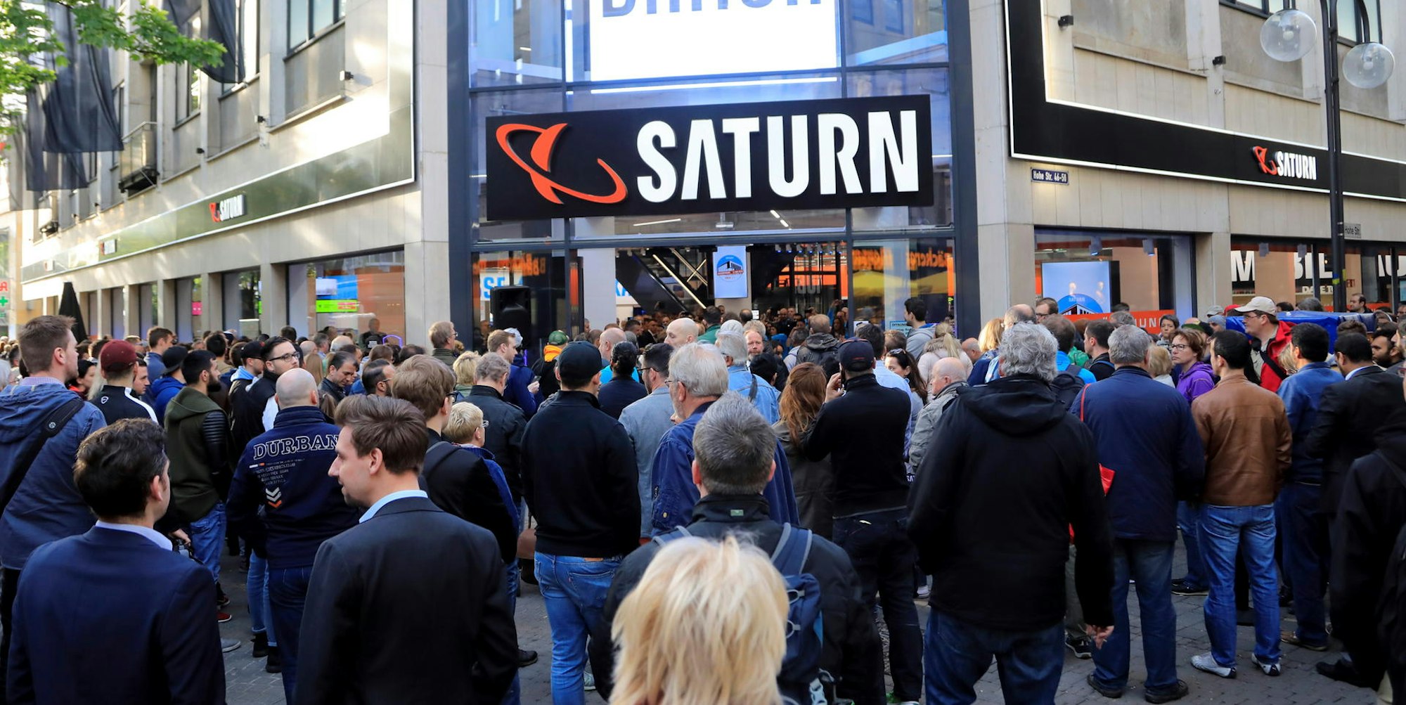 kra_saturn_eröffnung