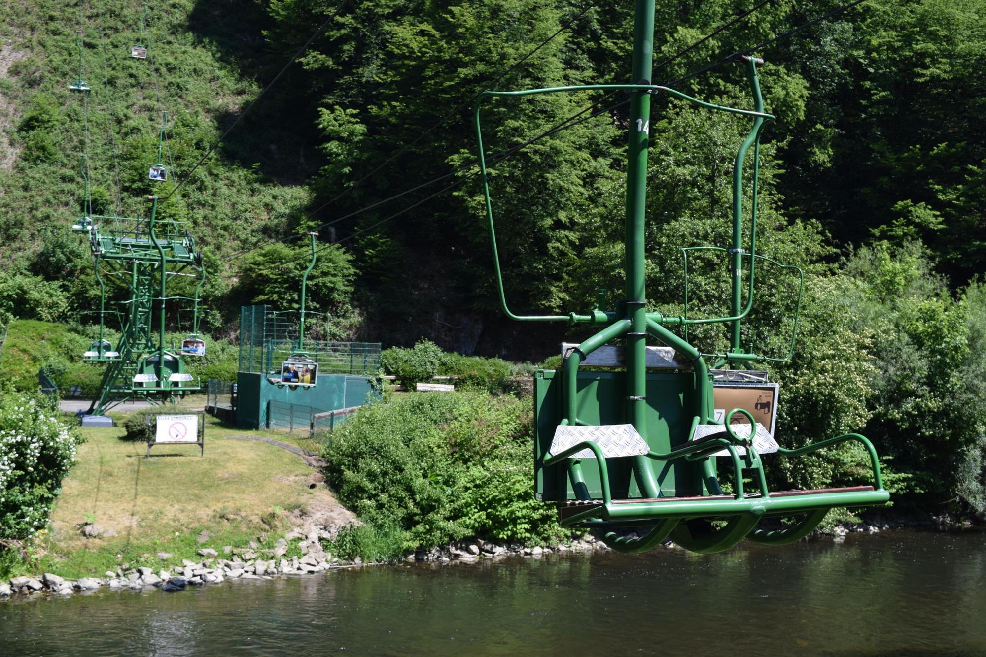sommerserie wupper Bild 3 - Seilbahn Burg
