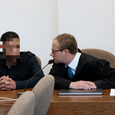 angeklagter_Gericht Messerstecher_06