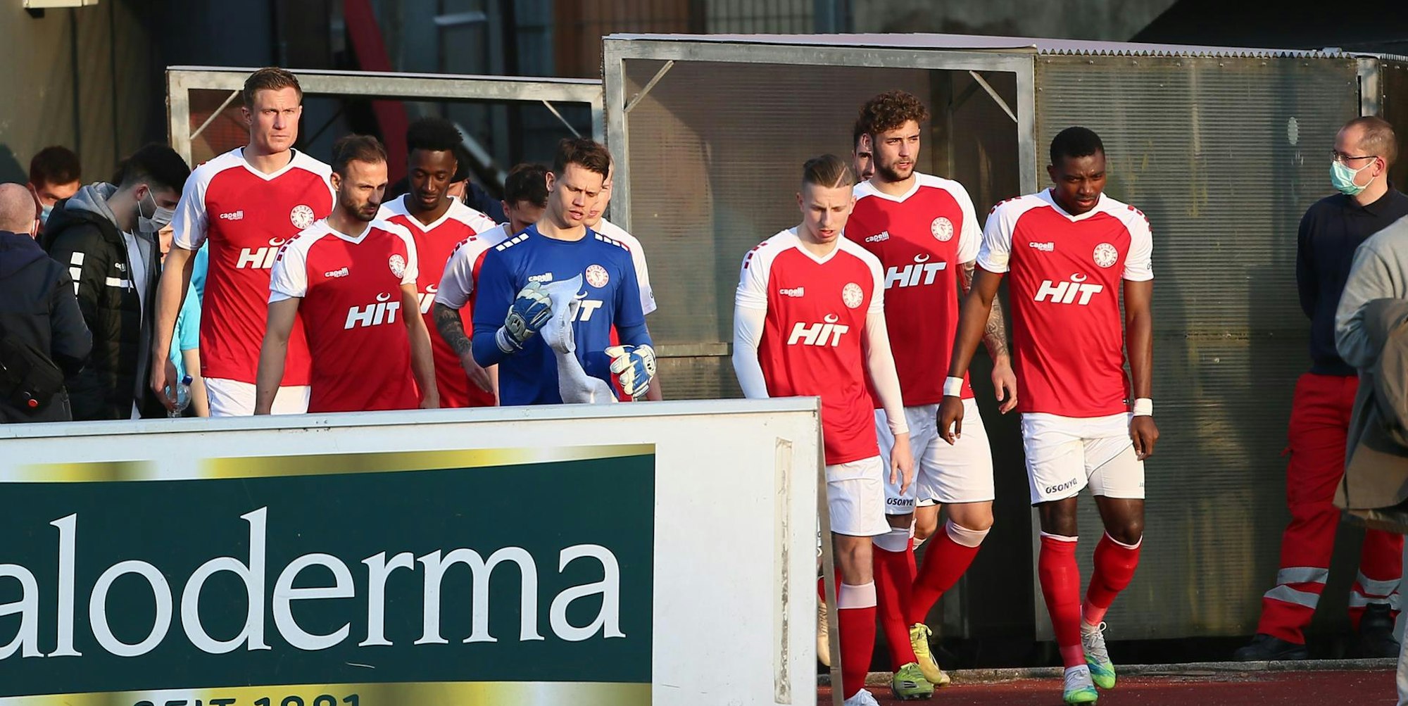 27E0F9F1-CCCD-4B25-A550-054E0B4B3540