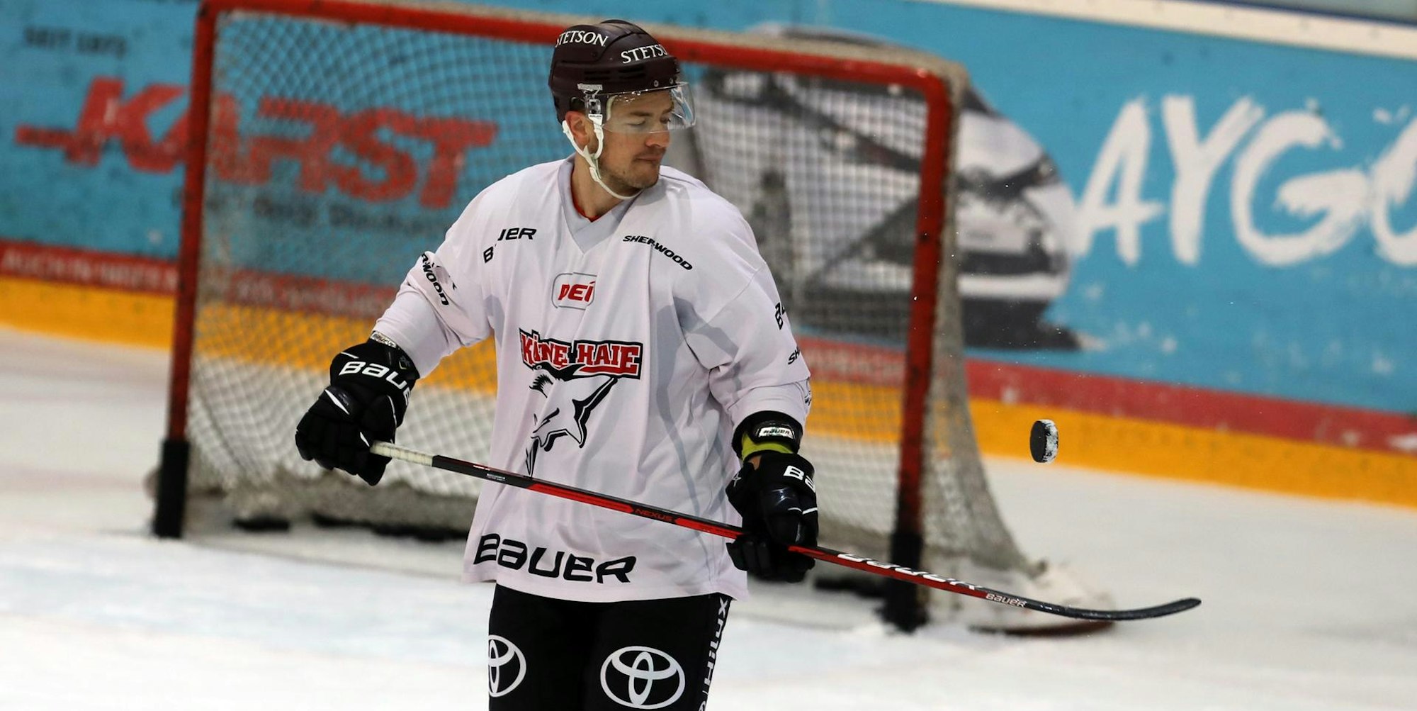 A27F5B82-8D6D-413F-9B83-2E2FDAE99F5E