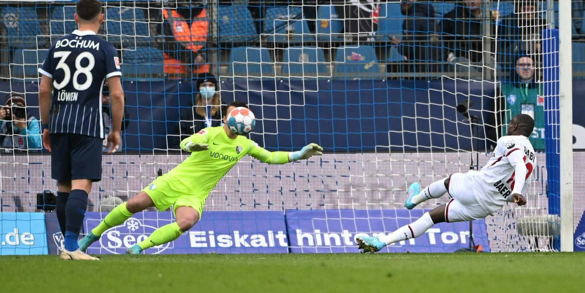 9C3B34C6-5283-4583-AFAD-2FDA14DE8B25