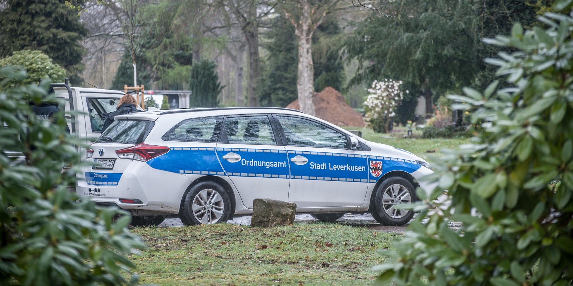 grossfamilie_beerdigung-vorber-LE-leverkusen07042021AL_2