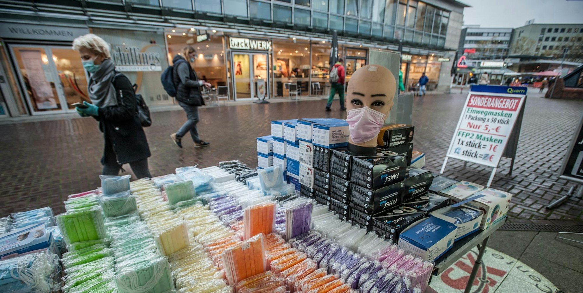 Masken Leverkusen Symbolbild Corona