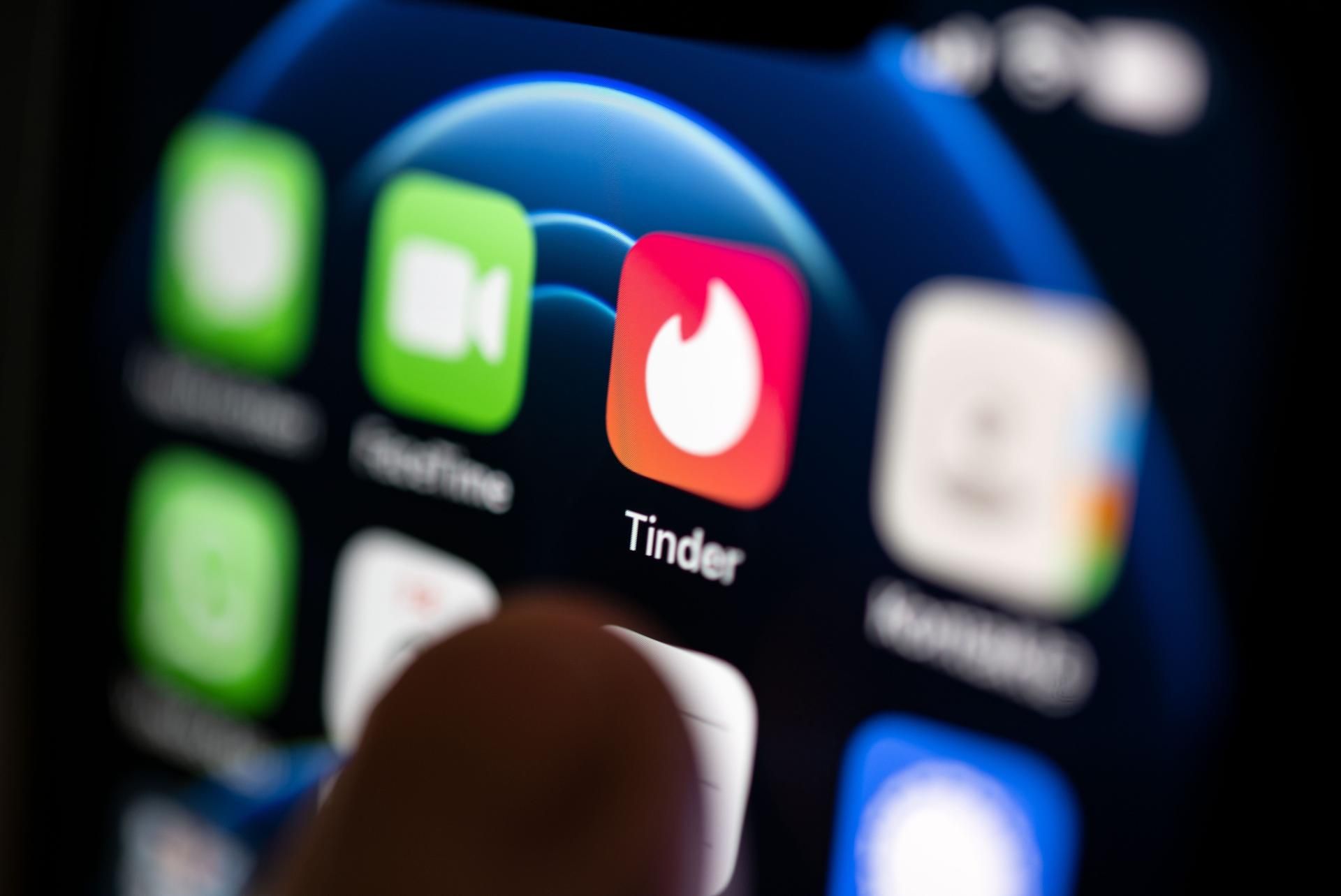Tinder App 120922