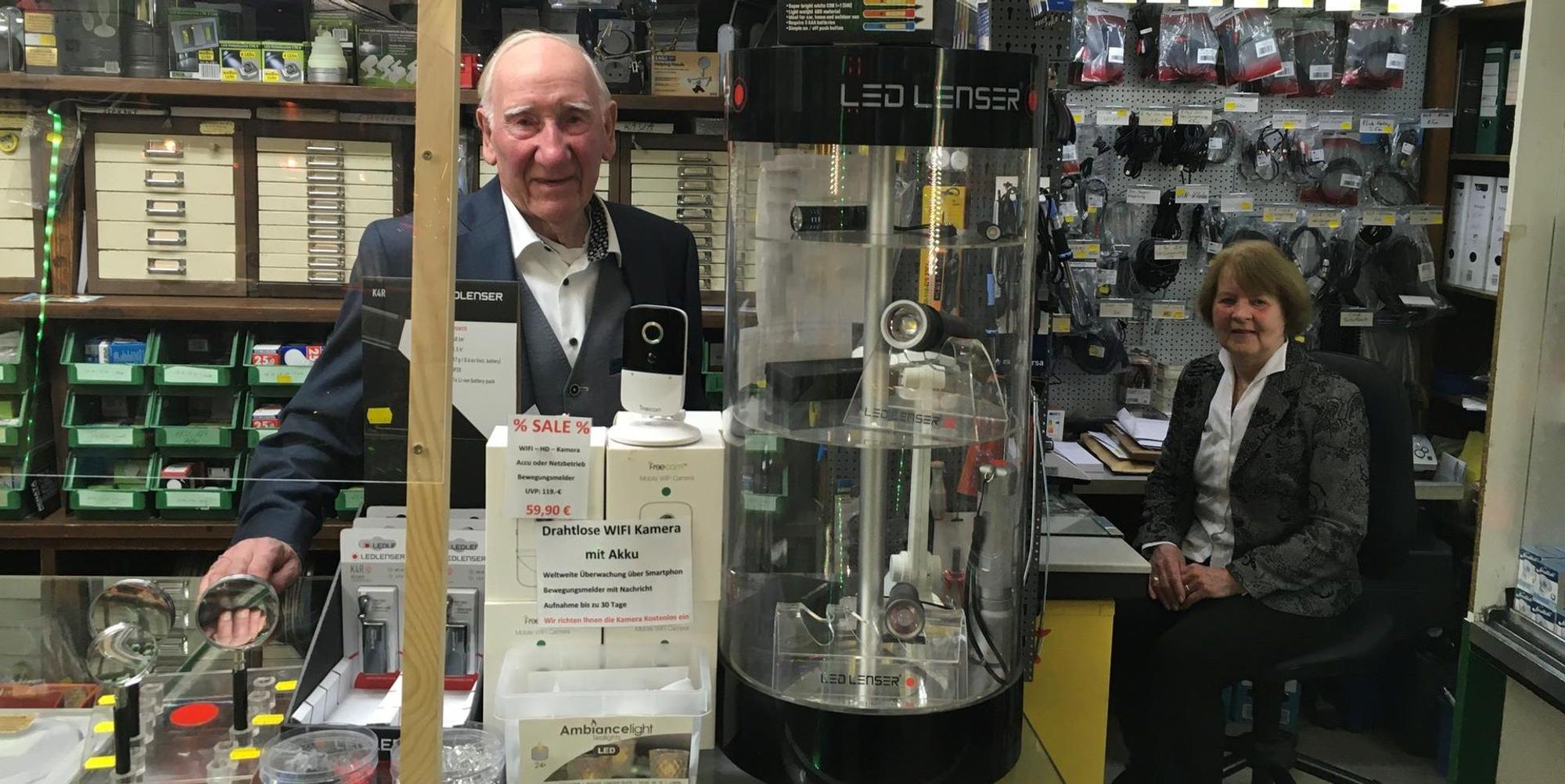 Elektronik van der Meyden drinnen 1