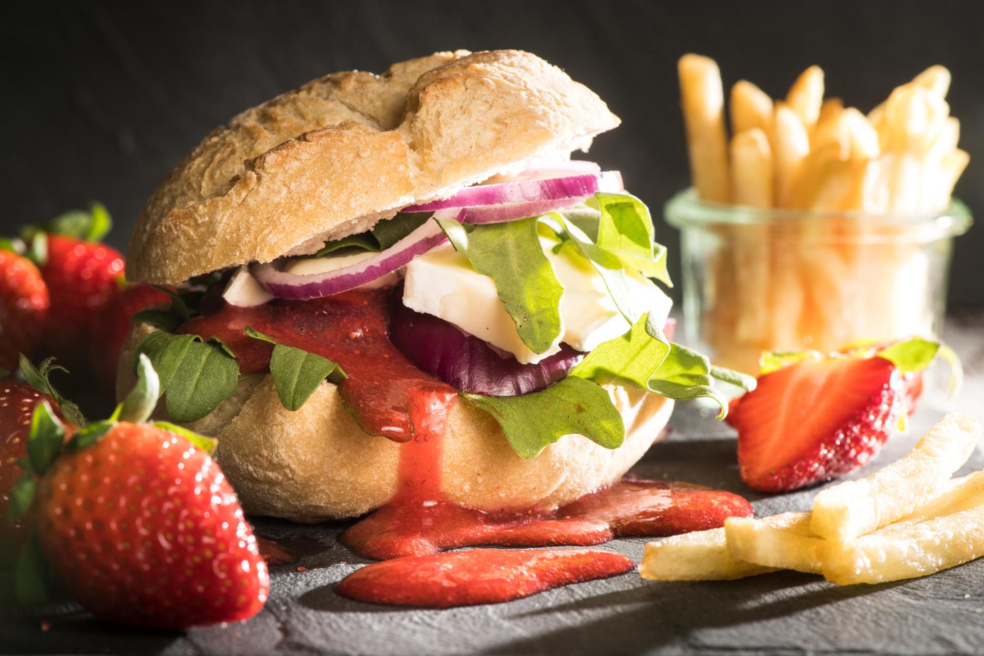 Ungewöhnliche Rezepte mit Erdbeeren Burger