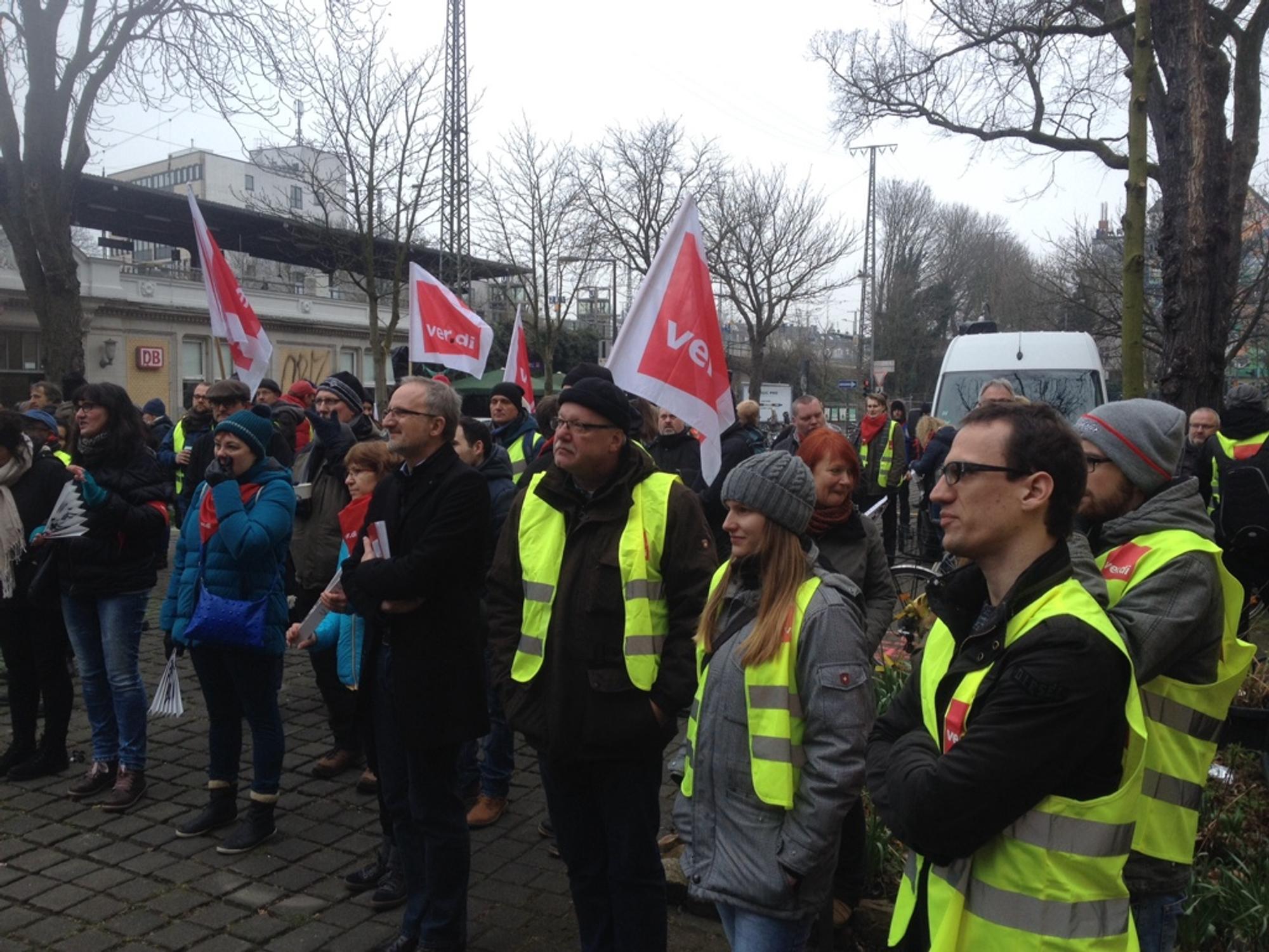 Streik Hans Böckler Platz