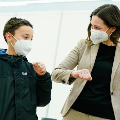 Anne Spiegel DPA Schule 110421