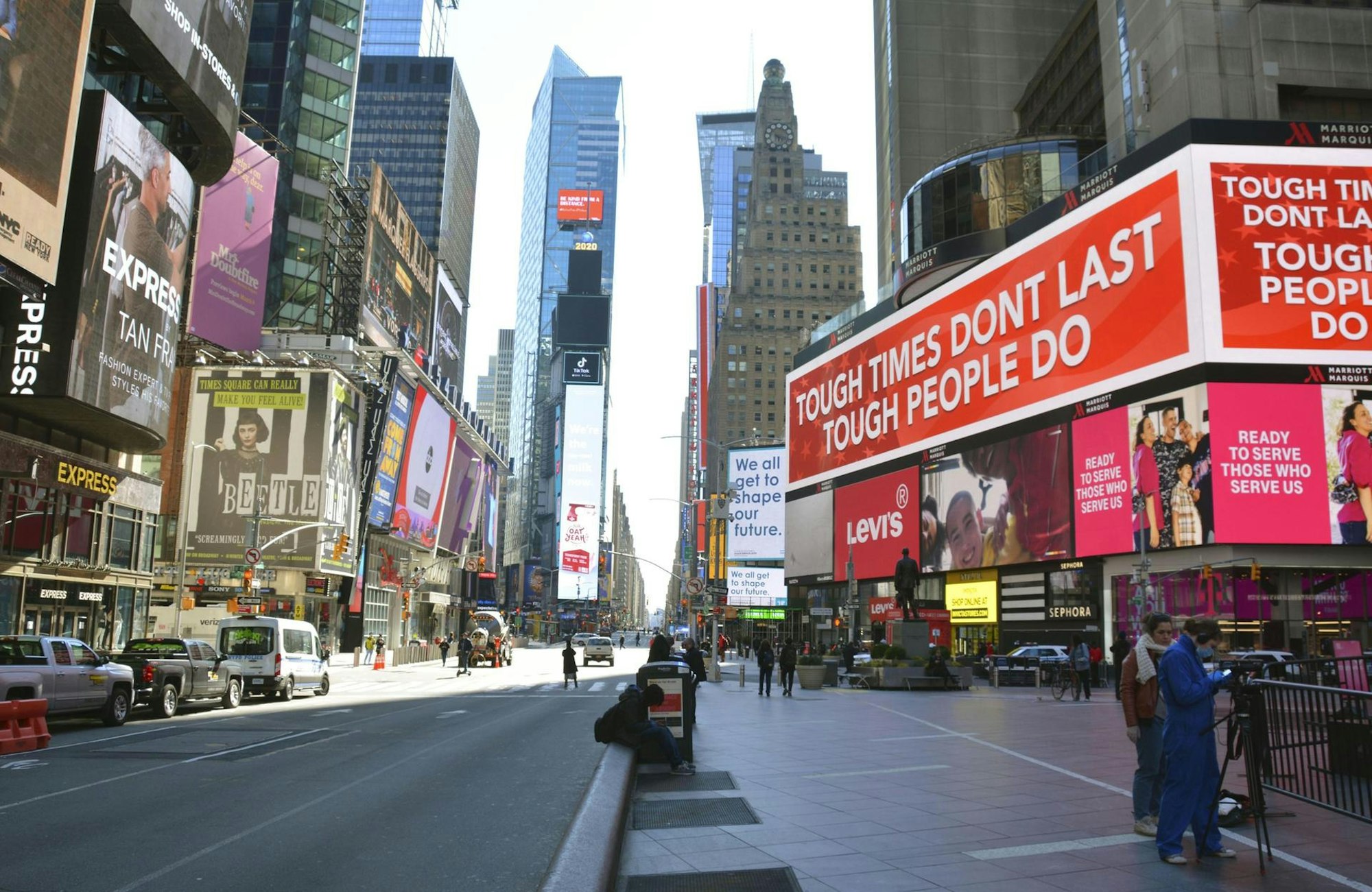 Times Square Corona