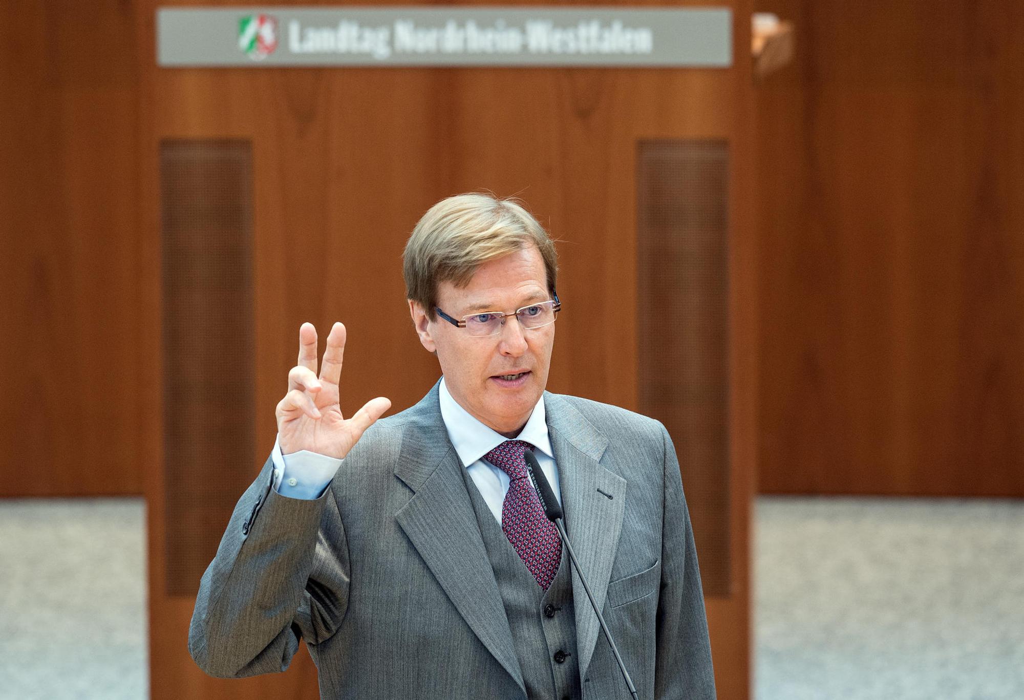Justizminister Peter Biesenbach dpa