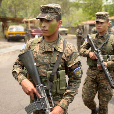 el_salvador_soldaten_dpa