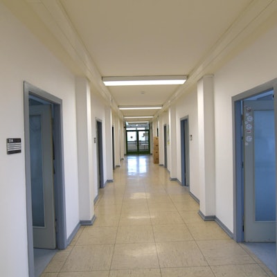 Stadthaus Konrad-Adenauer-Platz Gang 191021